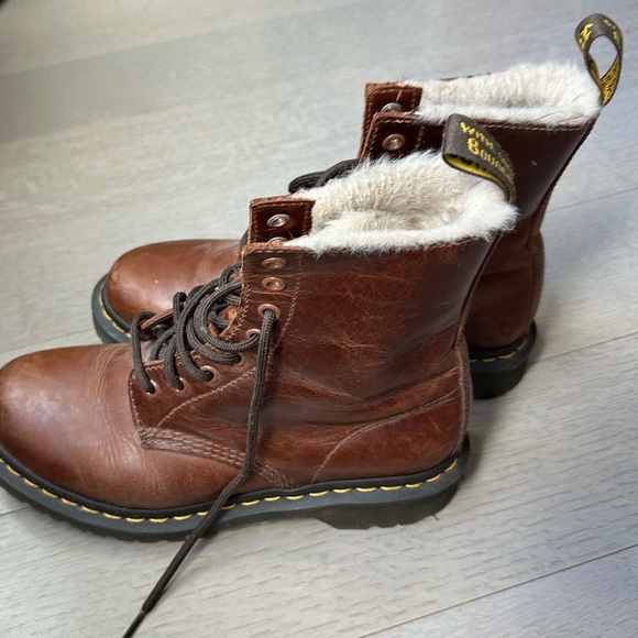 Dr Martens 1460 Women’s Fur Lined Lace up Boots Size 8 - Picture 8 of 9